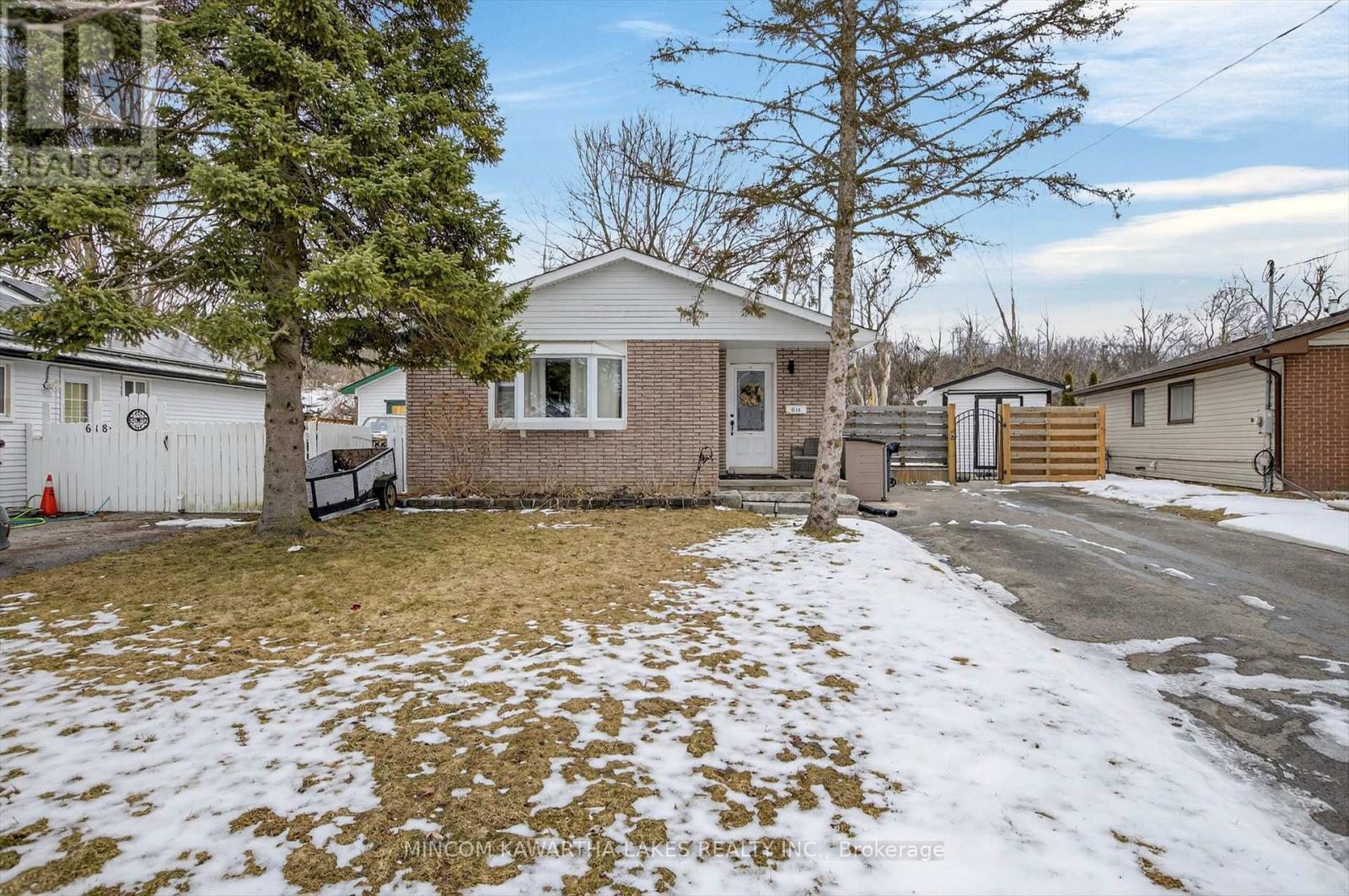 614 Corrigan Crescent, Peterborough (Ashburnham Ward 4), Ontario  K9J 7N8 - Photo 4 - X12916582