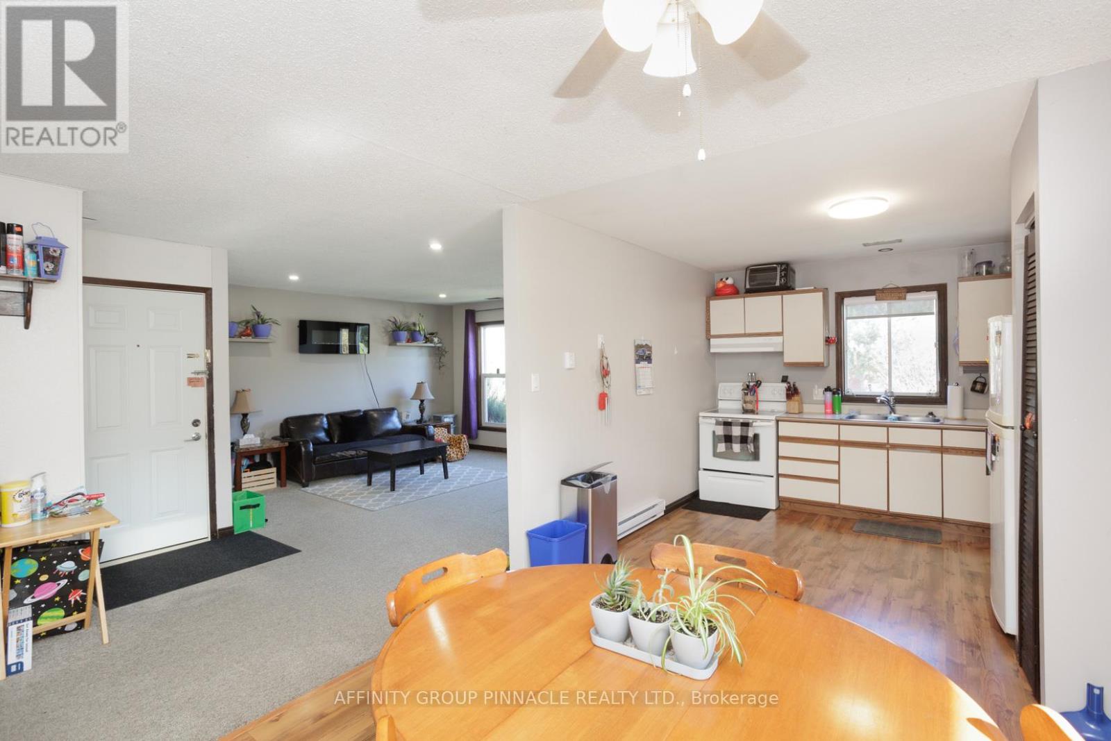 178 Colborne Street W, Kawartha Lakes (Lindsay), Ontario  K9V 6A1 - Photo 14 - X12916630