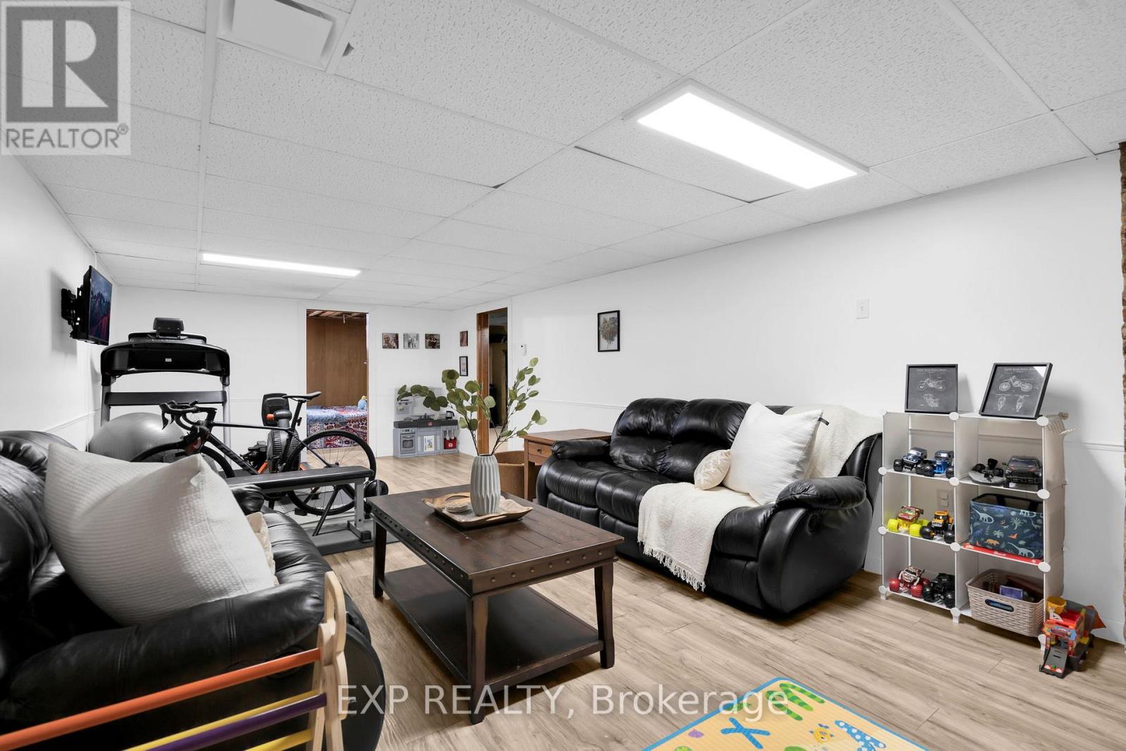 80 Short Avenue, Kawartha Lakes (Lindsay), Ontario  K9V 1J0 - Photo 24 - X12918150