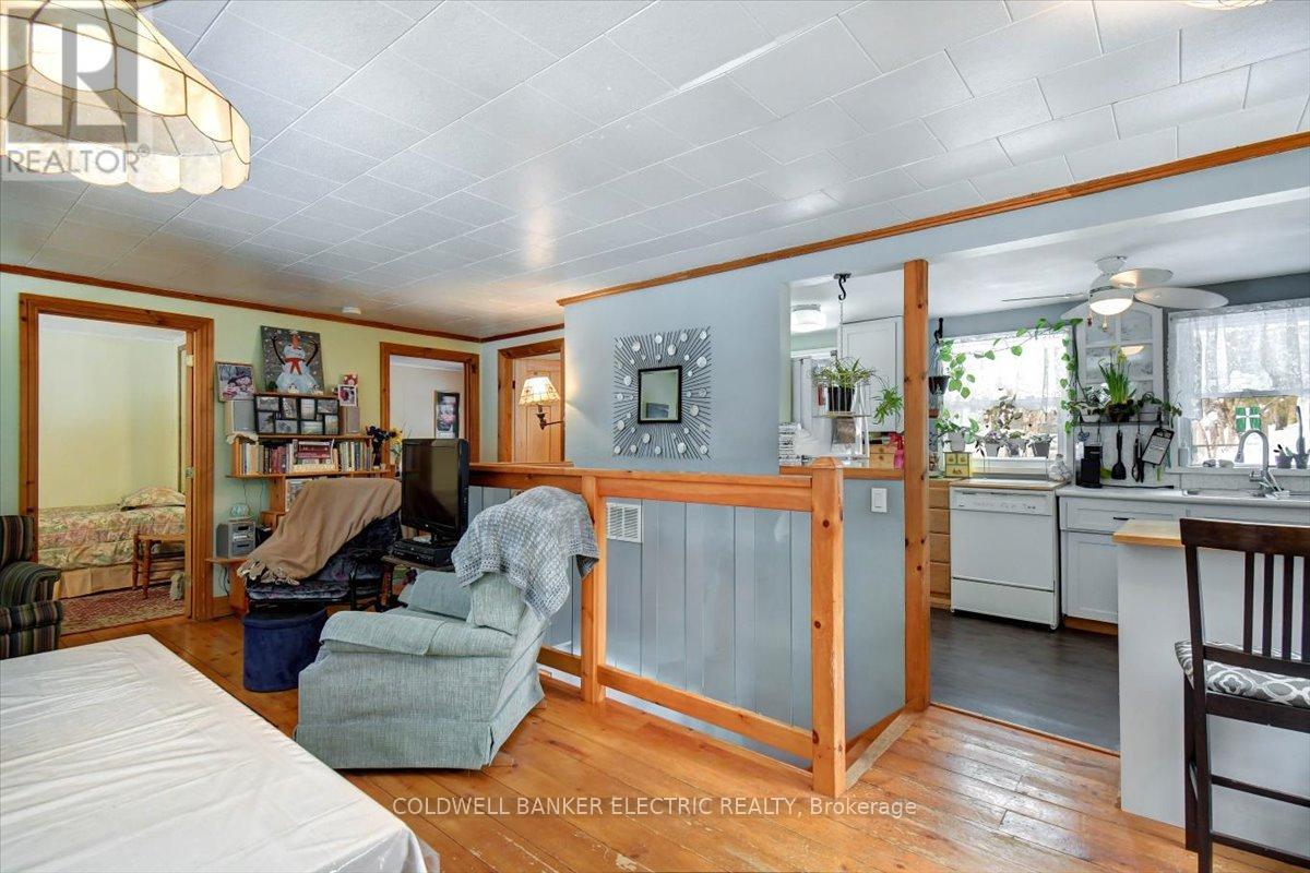 6 Leisure Lane, Kawartha Lakes (Fenelon), Ontario  K9V 4R1 - Photo 21 - X12918594
