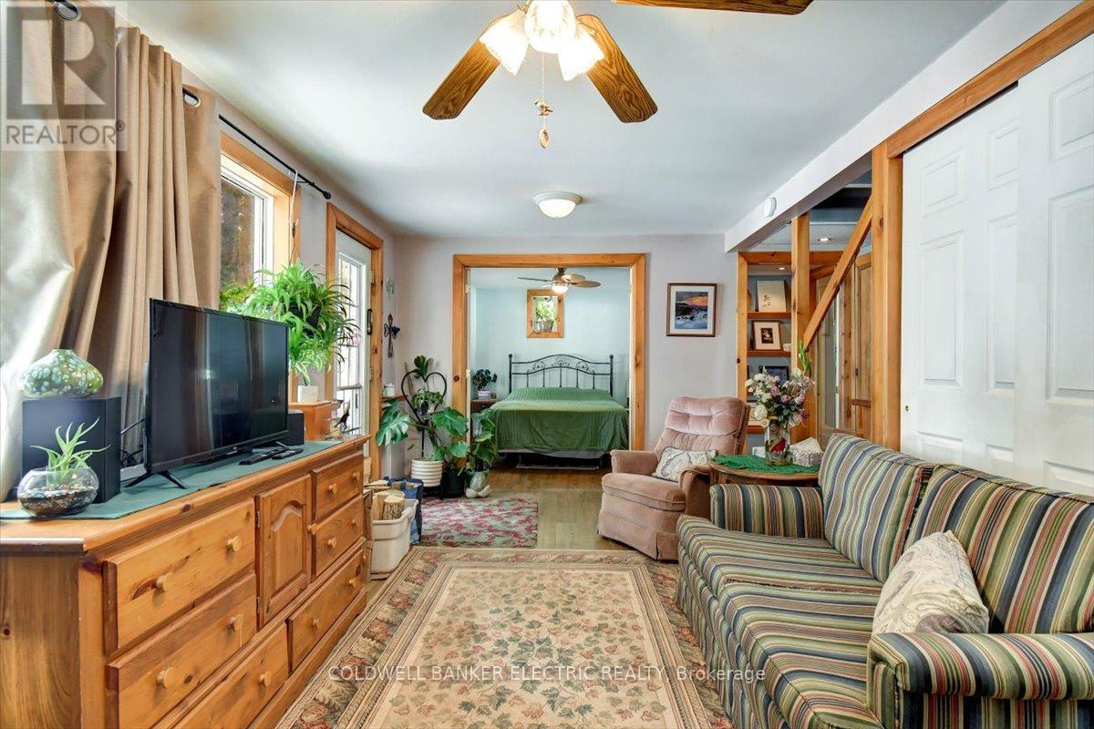 6 Leisure Lane, Kawartha Lakes (Fenelon), Ontario  K9V 4R1 - Photo 28 - X12918594