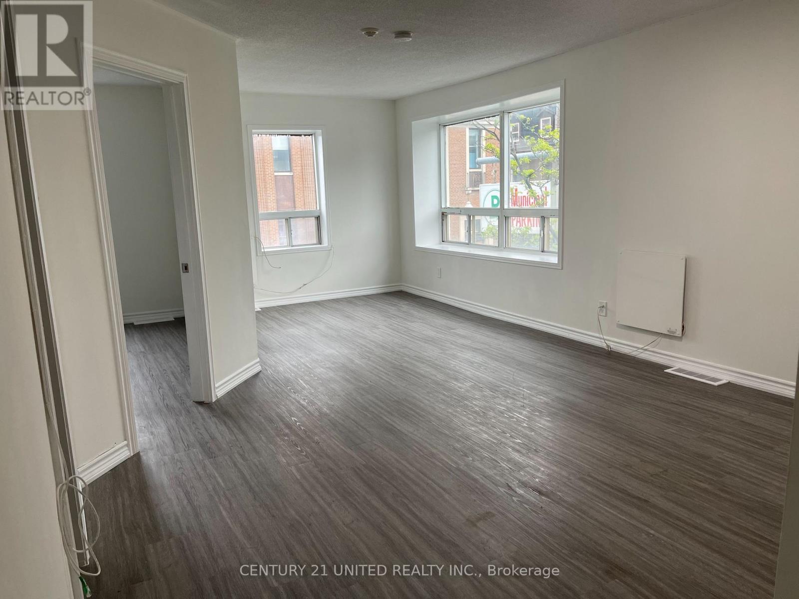 9 - 174.5 Hunter Street W, Peterborough (Town Ward 3), Ontario  K9H 2L2 - Photo 5 - X12918662