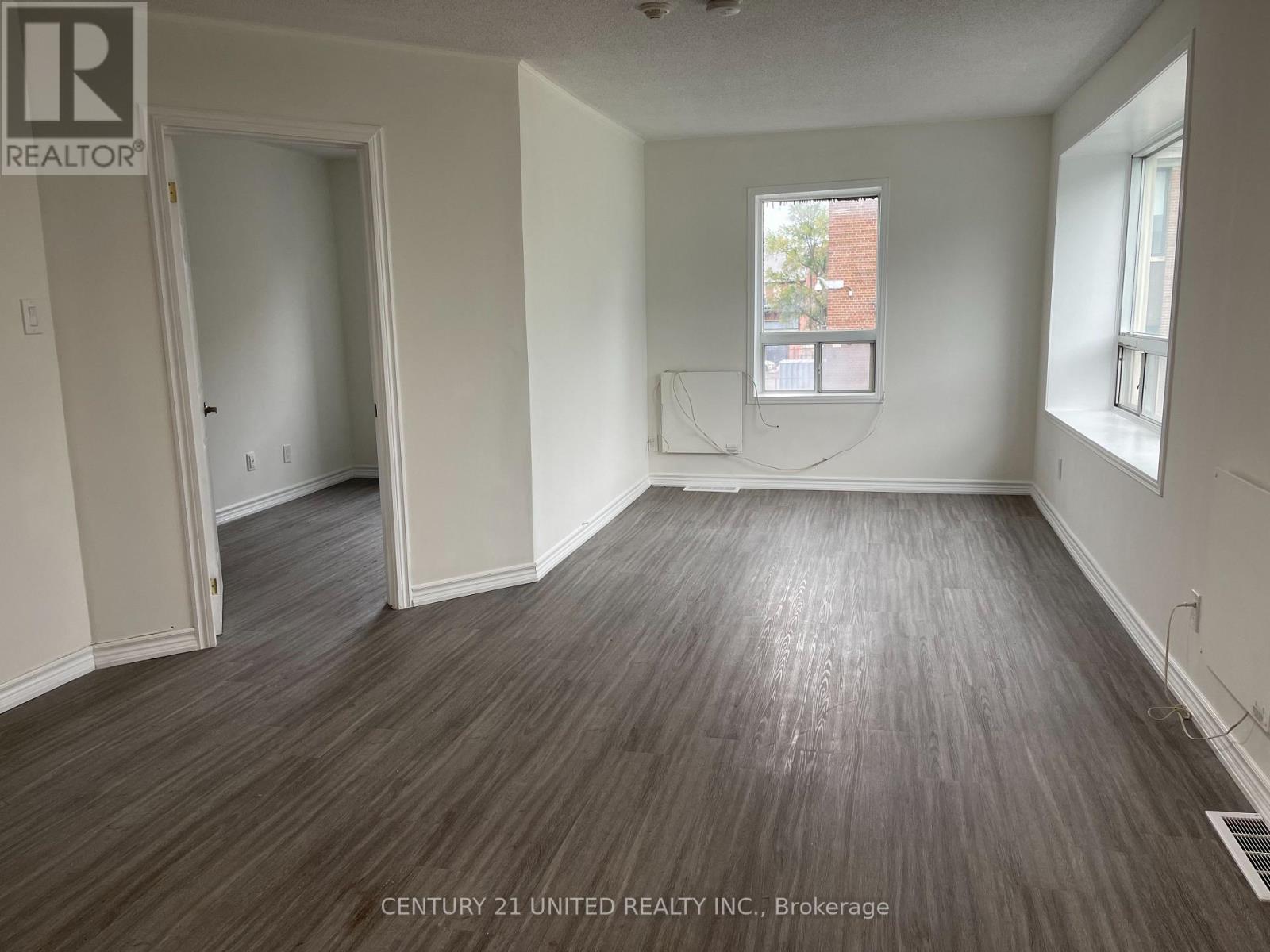 9 - 174.5 Hunter Street W, Peterborough (Town Ward 3), Ontario  K9H 2L2 - Photo 6 - X12918662