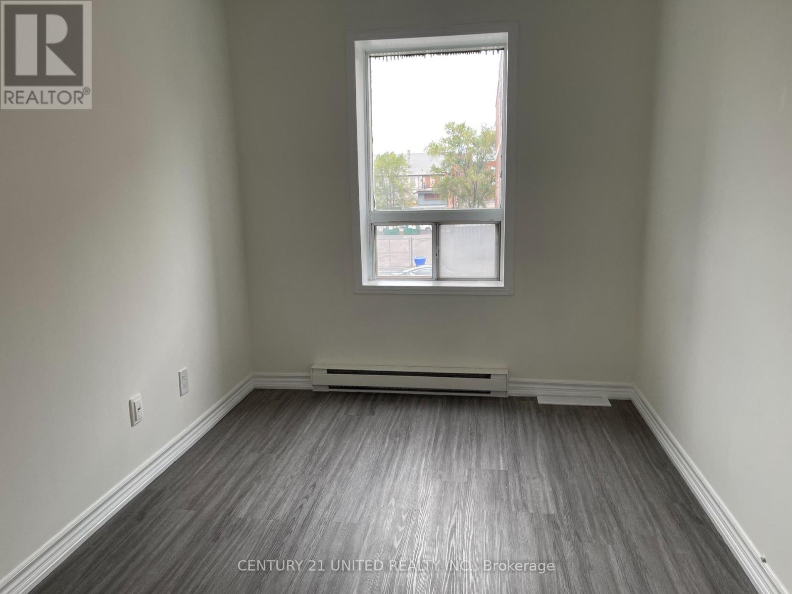 9 - 174.5 Hunter Street W, Peterborough (Town Ward 3), Ontario  K9H 2L2 - Photo 9 - X12918662