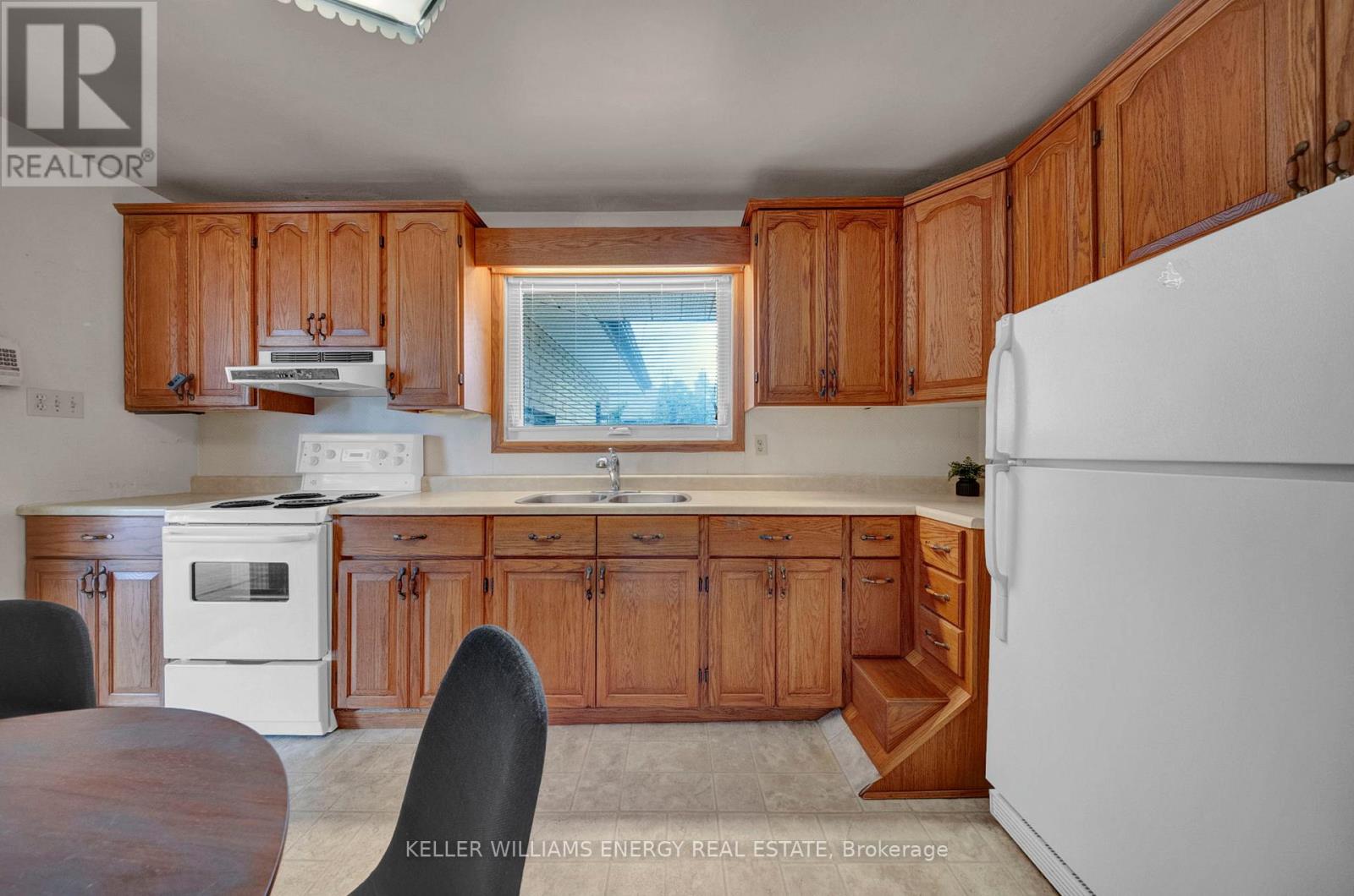 855 Timothy Street, Peterborough (Northcrest Ward 5), Ontario  K9H 6H5 - Photo 10 - X12919050