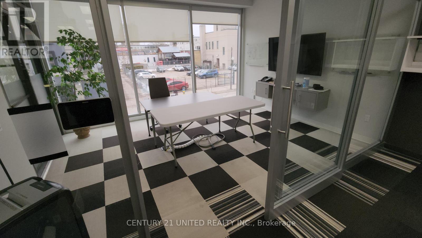 300 George Street N, Peterborough (Town Ward 3), Ontario  K9J 3H2 - Photo 6 - X12919526