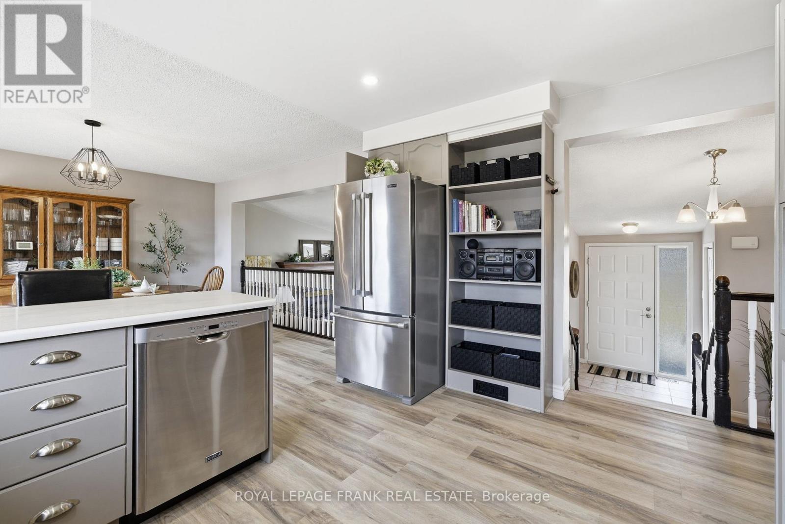 128 River Road, Kawartha Lakes (Manvers), Ontario  K9V 4R4 - Photo 15 - X12919740