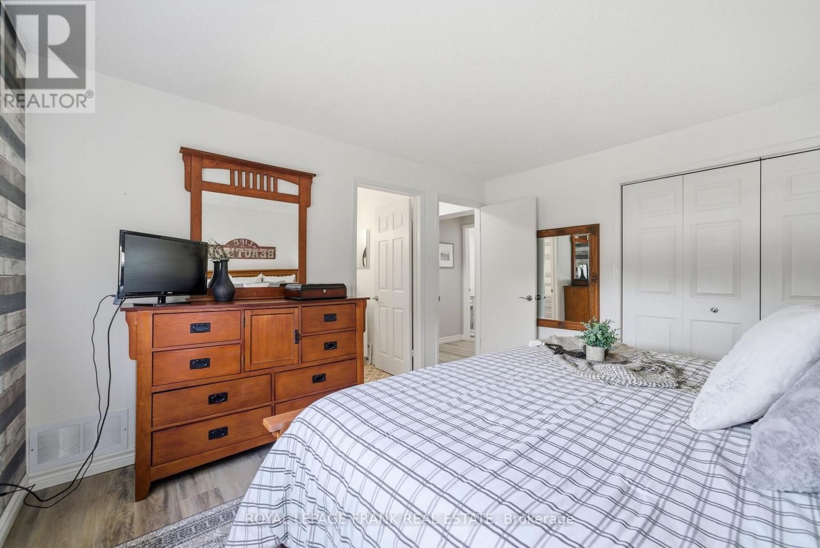 128 River Road, Kawartha Lakes (Manvers), Ontario  K9V 4R4 - Photo 24 - X12919740