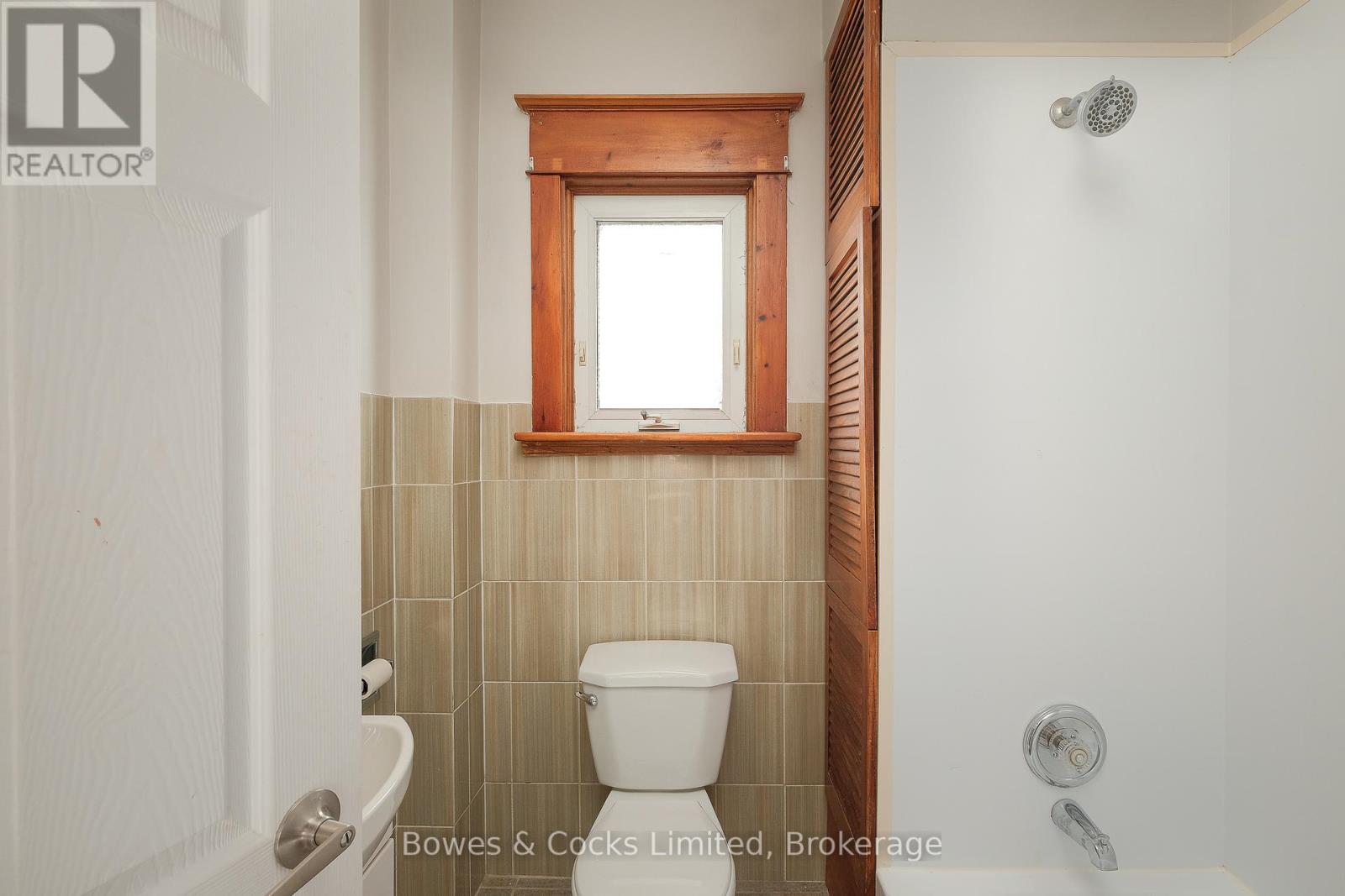 164 Prince Street, Peterborough (Town Ward 3), Ontario  K9J 2A4 - Photo 11 - X12920420