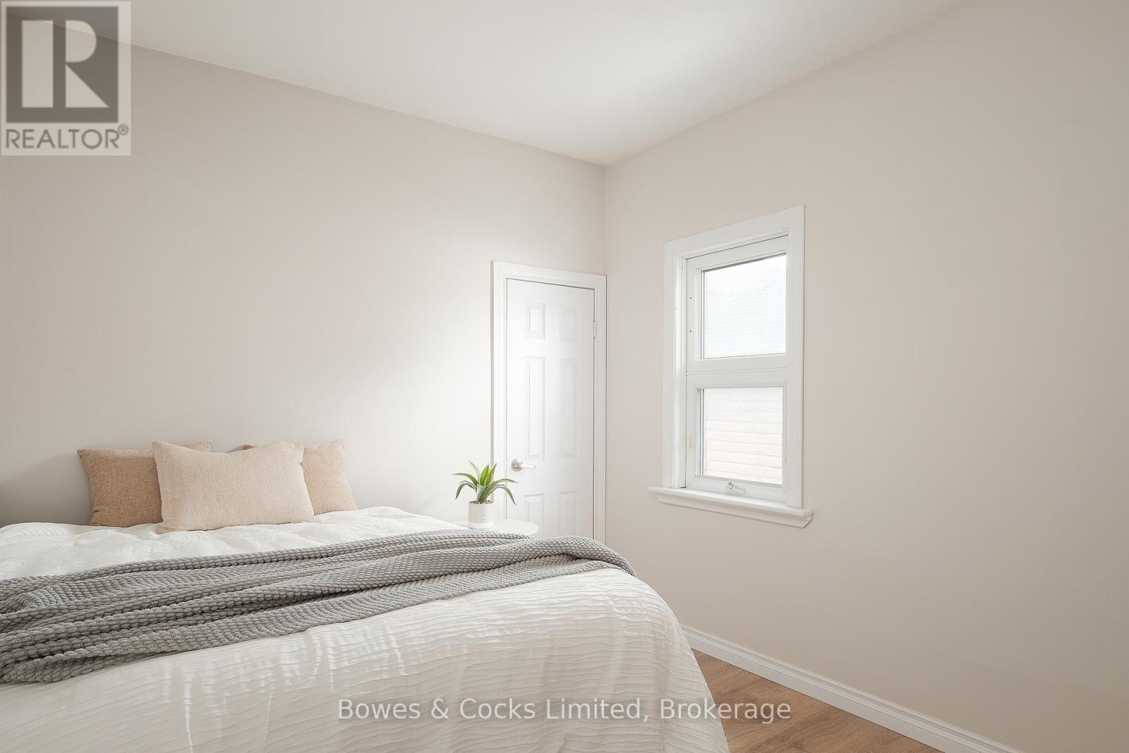 164 Prince Street, Peterborough (Town Ward 3), Ontario  K9J 2A4 - Photo 12 - X12920420