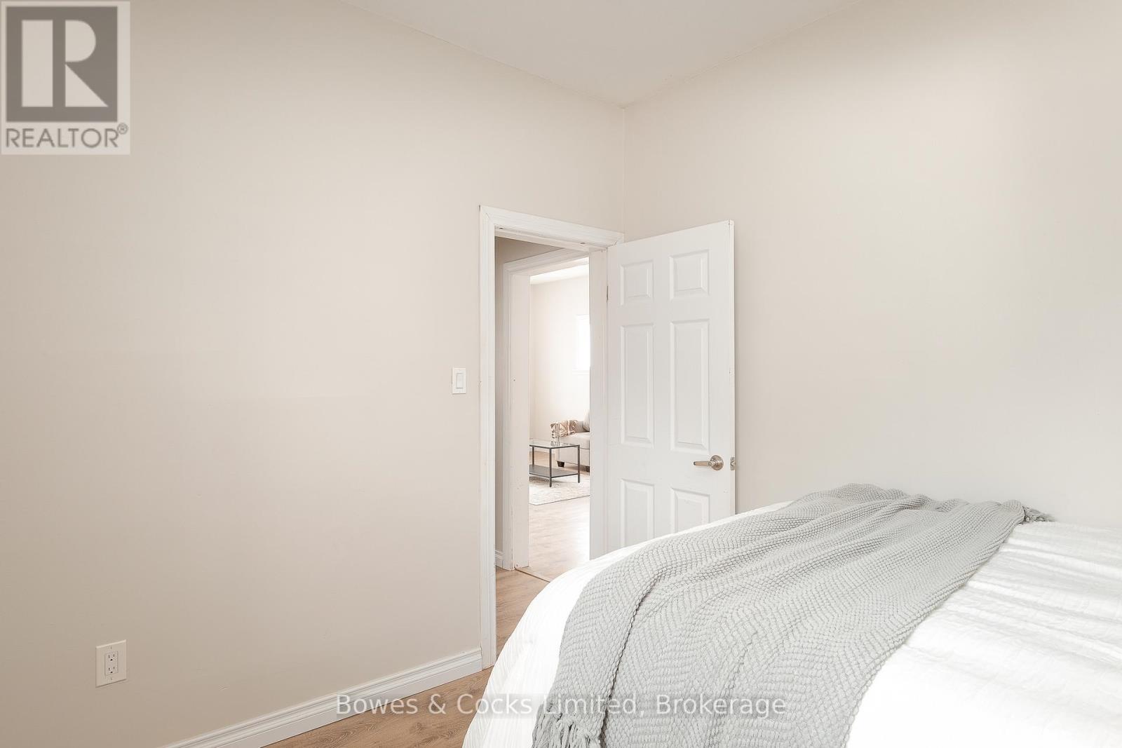 164 Prince Street, Peterborough (Town Ward 3), Ontario  K9J 2A4 - Photo 14 - X12920420