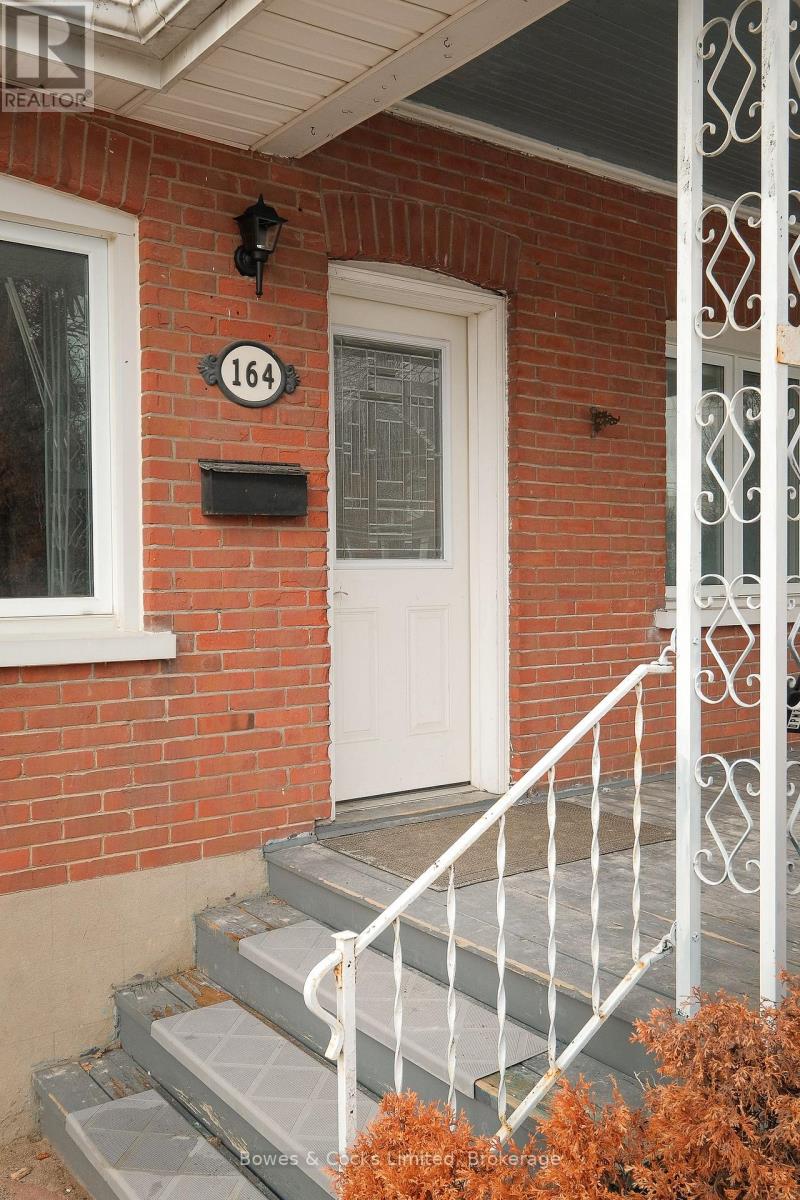 164 Prince Street, Peterborough (Town Ward 3), Ontario  K9J 2A4 - Photo 2 - X12920420