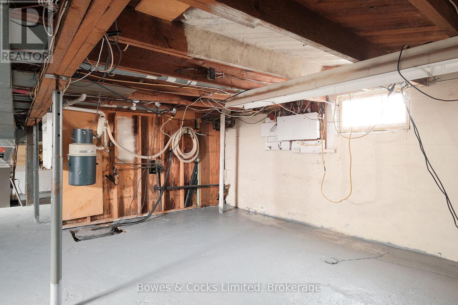 164 Prince Street, Peterborough (Town Ward 3), Ontario  K9J 2A4 - Photo 31 - X12920420