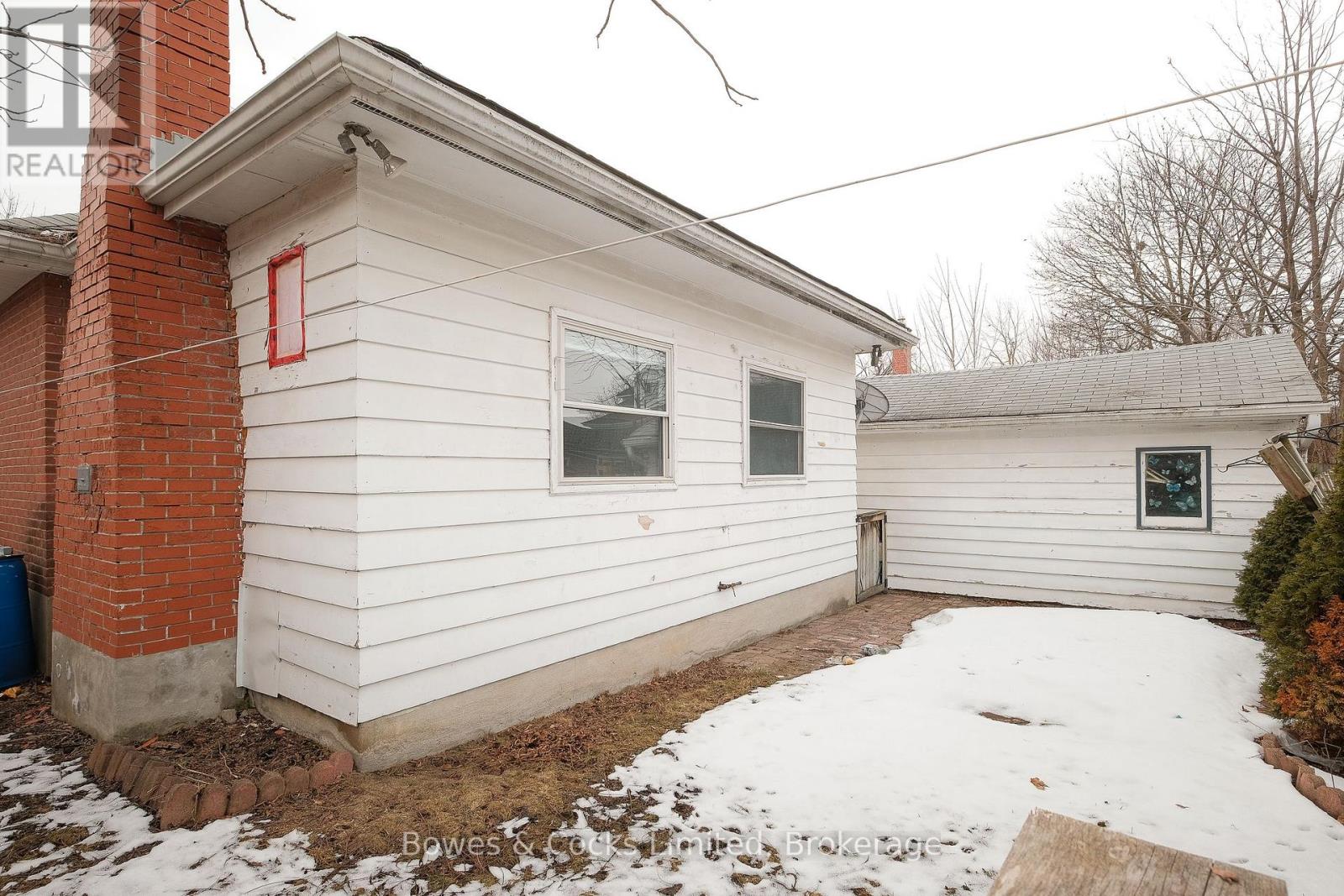 164 Prince Street, Peterborough (Town Ward 3), Ontario  K9J 2A4 - Photo 36 - X12920420