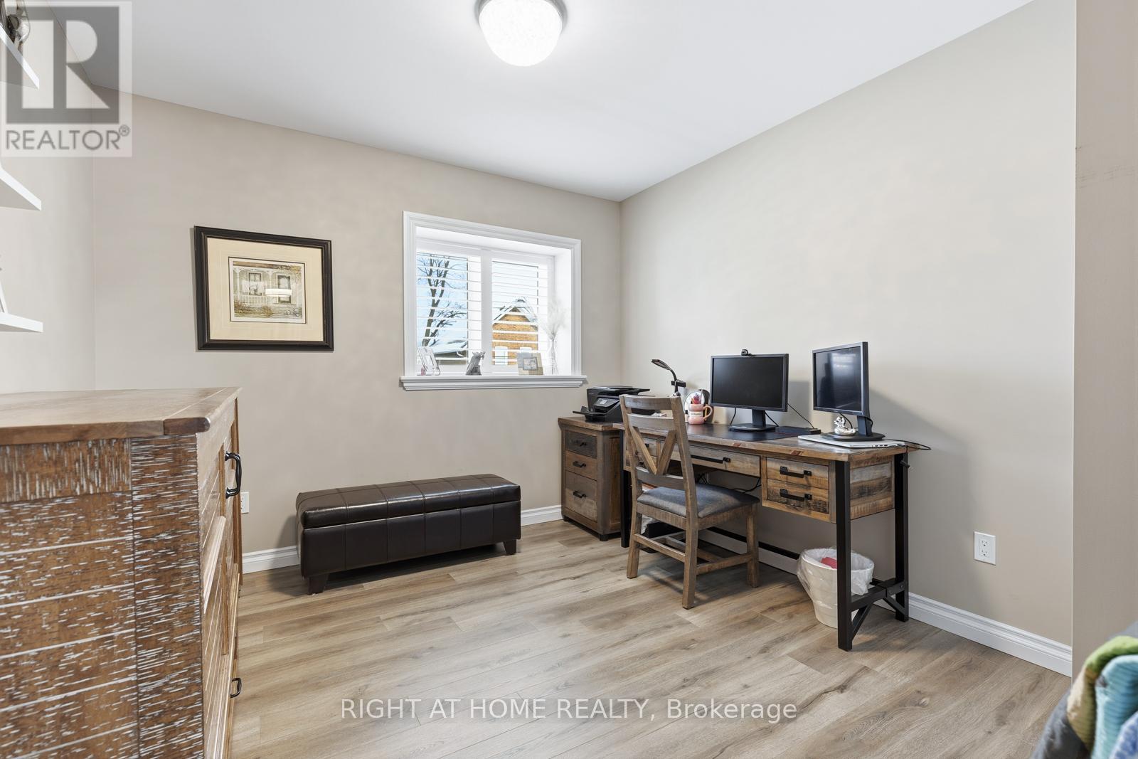 25 King Street, Kawartha Lakes (Lindsay), Ontario  K9V 1C4 - Photo 16 - X12920388