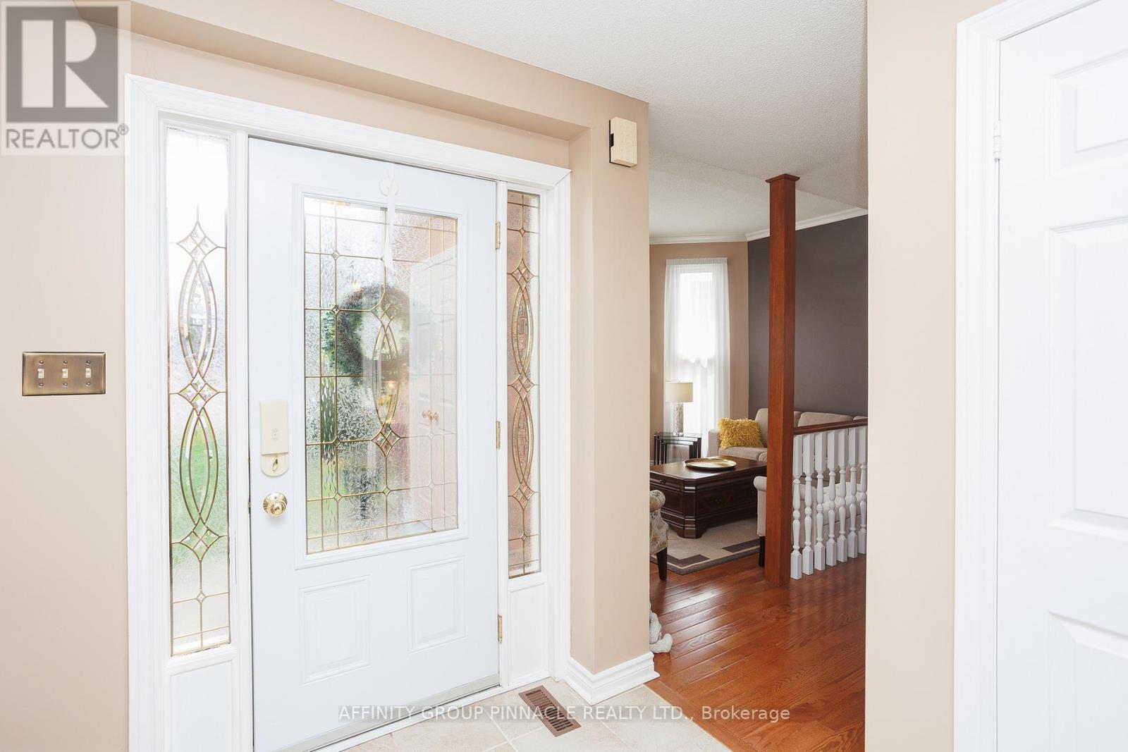 20 Olympia Court, Kawartha Lakes (Lindsay), Ontario  K9V 6C8 - Photo 4 - X12920614