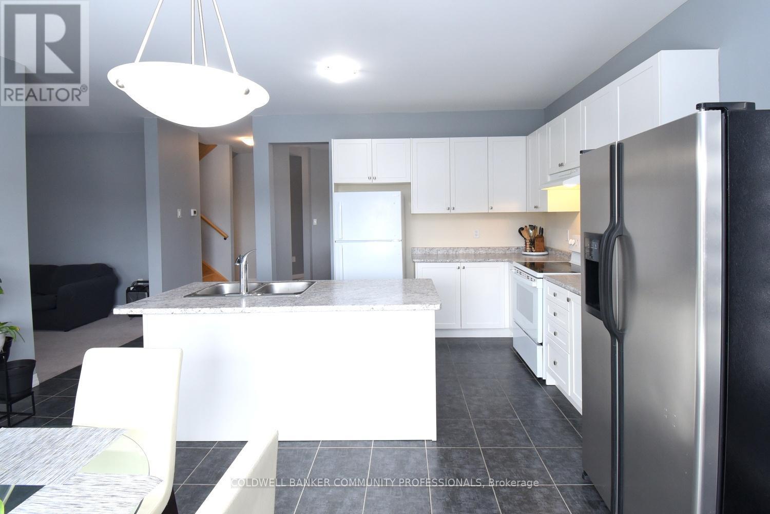 1 Burrows Court, Kawartha Lakes (Ops), Ontario  K9V 0J3 - Photo 12 - X12920524