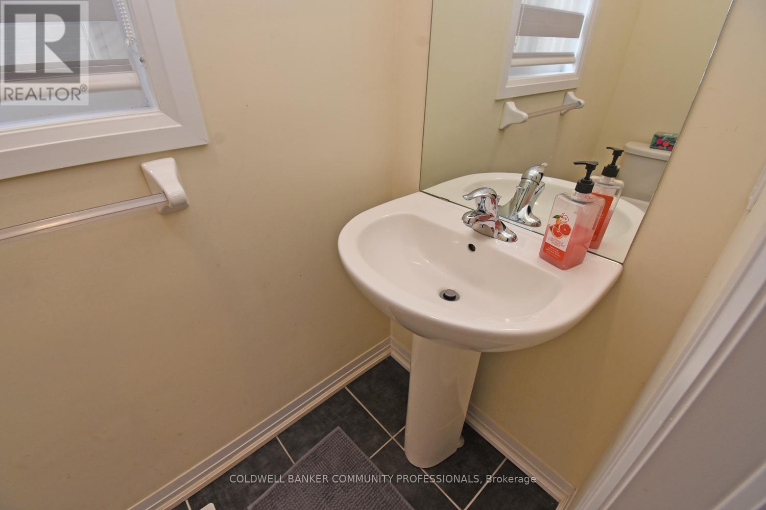 1 Burrows Court, Kawartha Lakes (Ops), Ontario  K9V 0J3 - Photo 14 - X12920524