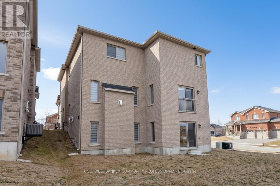 1 Burrows Court, Kawartha Lakes (Ops), Ontario  K9V 0J3 - Photo 38 - X12920524