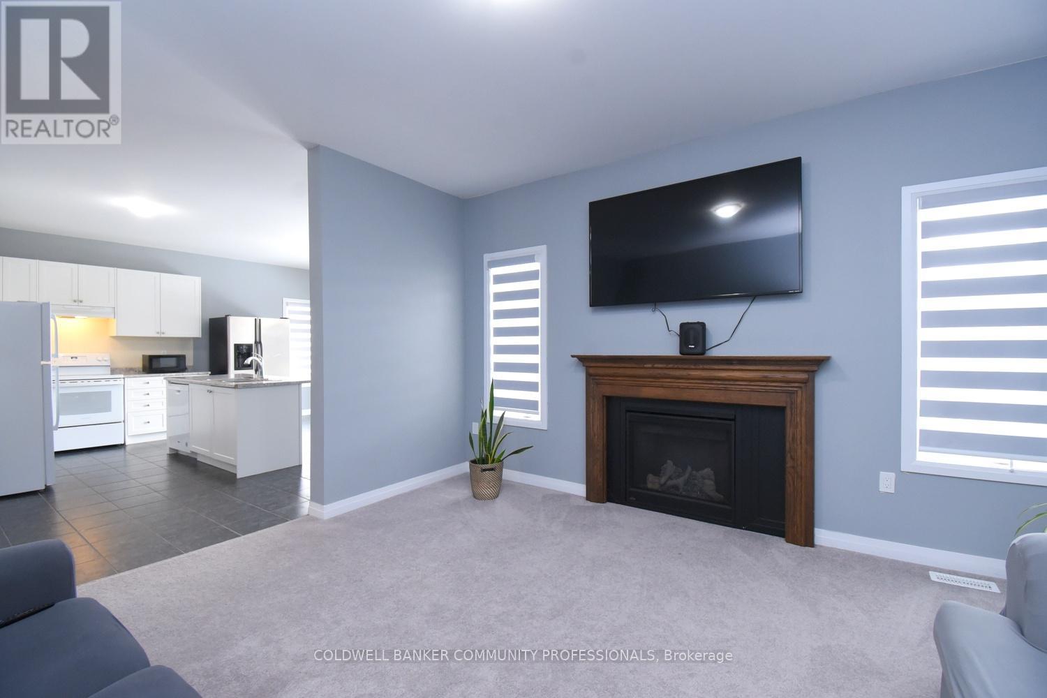 1 Burrows Court, Kawartha Lakes (Ops), Ontario  K9V 0J3 - Photo 5 - X12920524