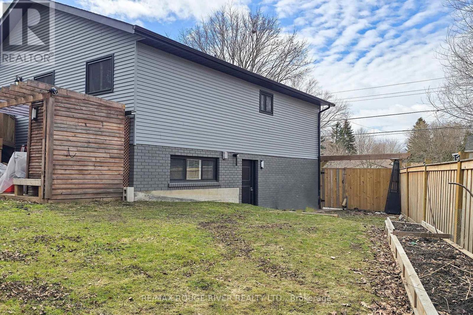 247 Beaver Street N, Clarington (Newcastle), Ontario  L1B 1J3 - Photo 47 - E12920780