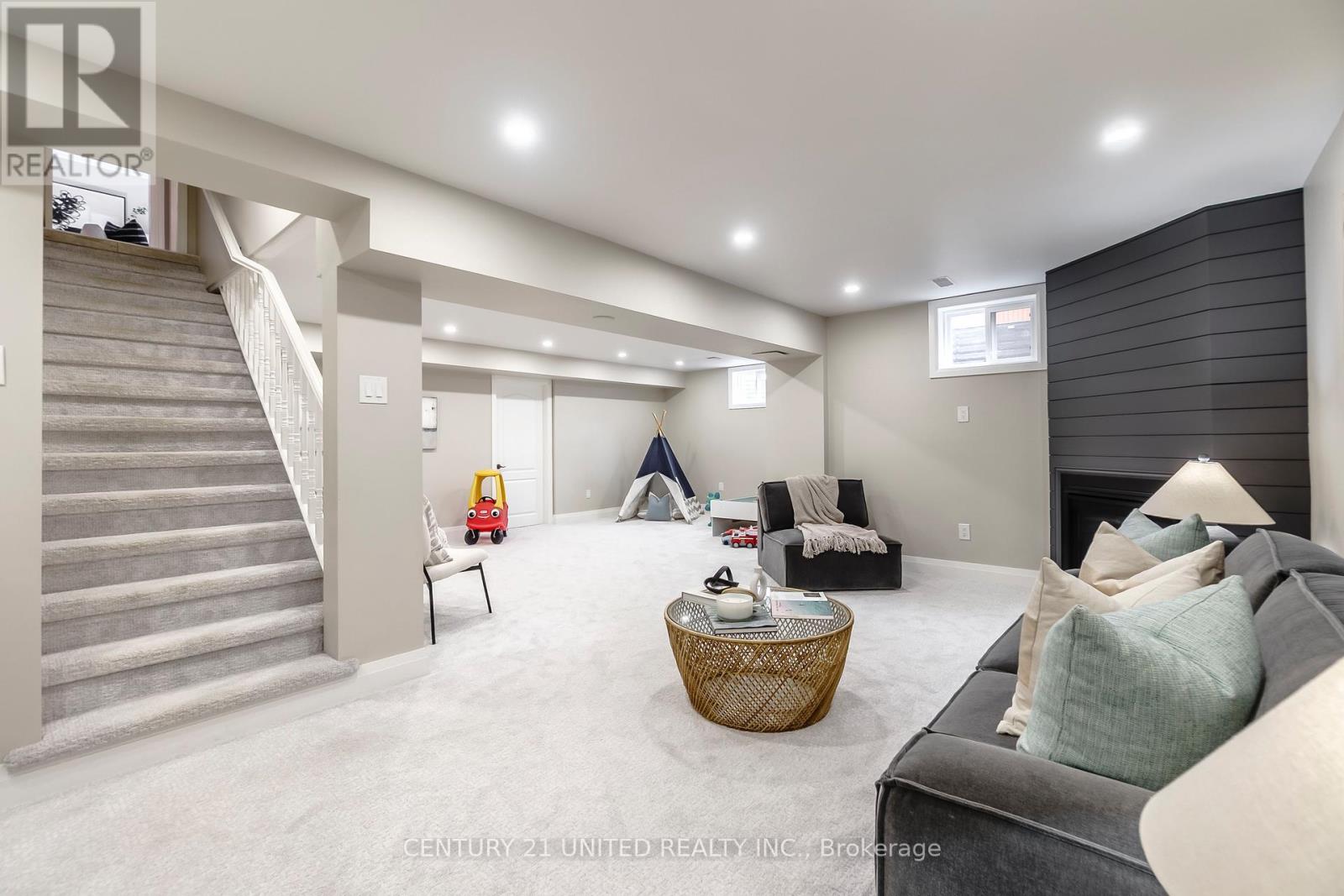 2112 Lorraine Drive, Peterborough (Northcrest Ward 5), Ontario  K9L 1X4 - Photo 33 - X12921190