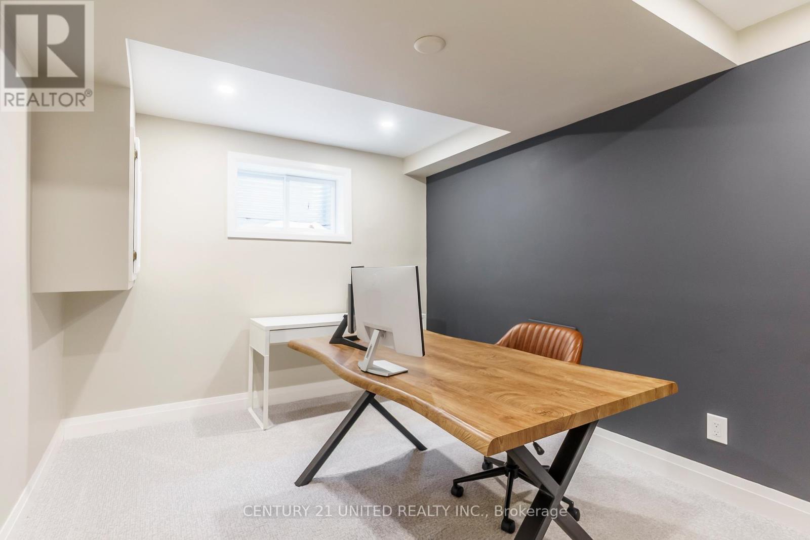 2112 Lorraine Drive, Peterborough (Northcrest Ward 5), Ontario  K9L 1X4 - Photo 35 - X12921190