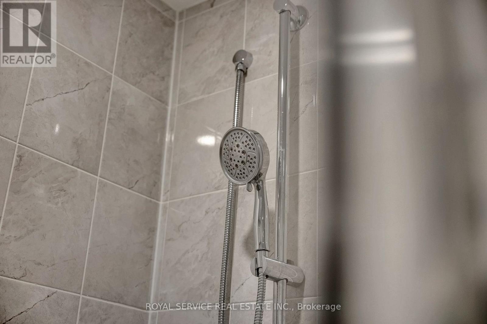 210 - 21 Brookhouse Drive, Clarington (Newcastle), Ontario  L1B 0V4 - Photo 20 - E12922238