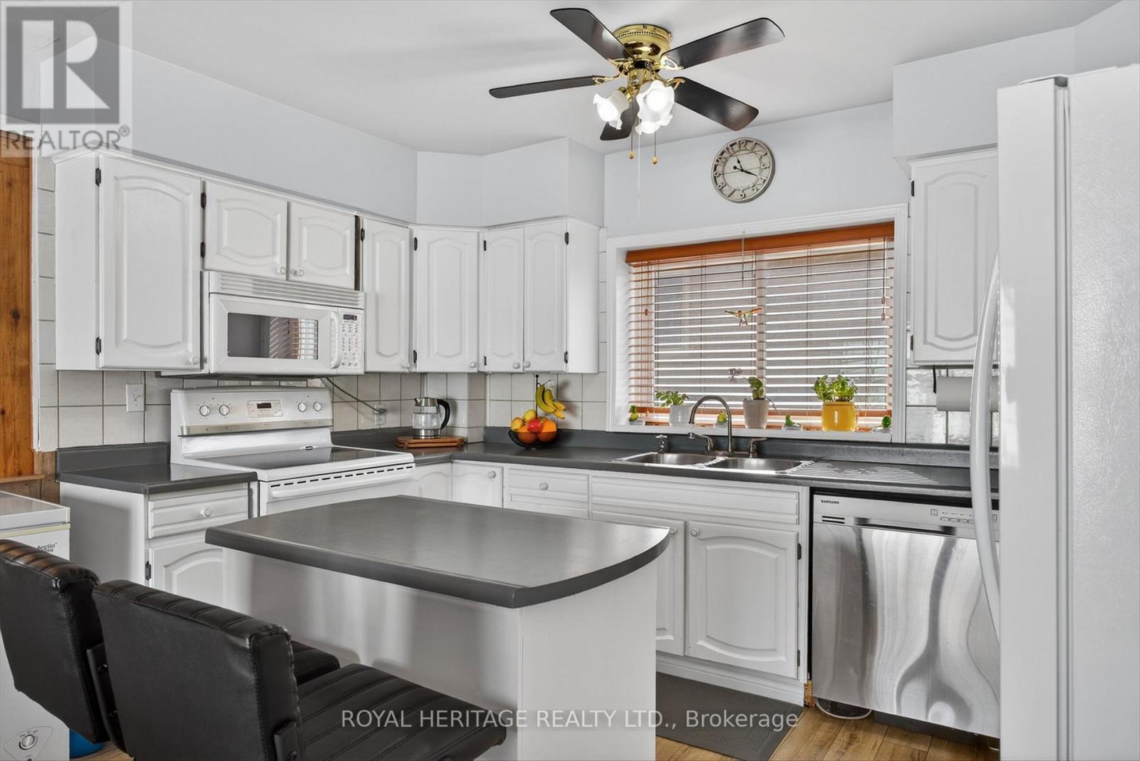 71 Albert Street S, Kawartha Lakes (Lindsay), Ontario  K9V 3H3 - Photo 10 - X12922364