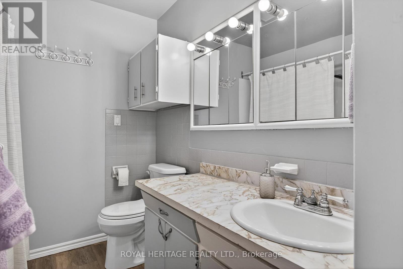 71 Albert Street S, Kawartha Lakes (Lindsay), Ontario  K9V 3H3 - Photo 15 - X12922364