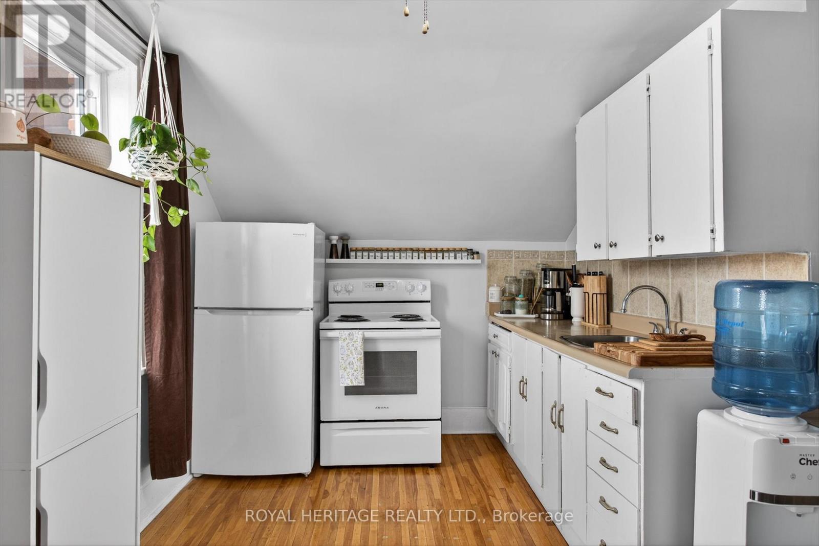 71 Albert Street S, Kawartha Lakes (Lindsay), Ontario  K9V 3H3 - Photo 27 - X12922364