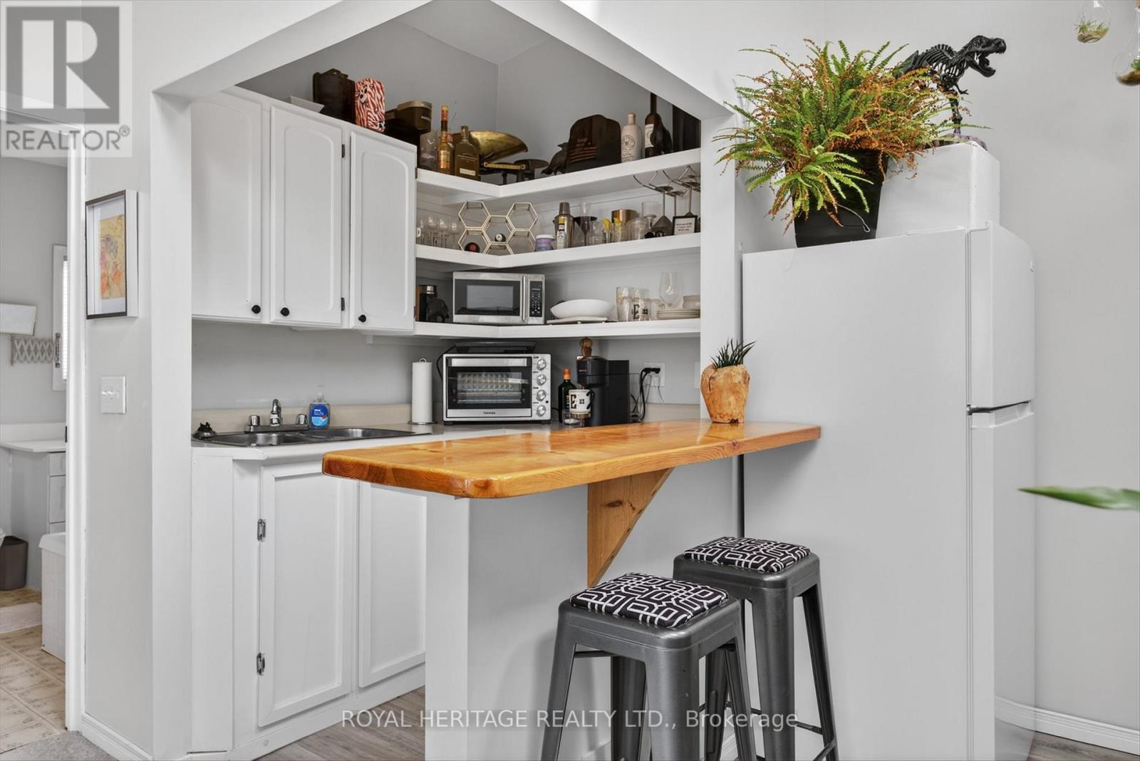 71 Albert Street S, Kawartha Lakes (Lindsay), Ontario  K9V 3H3 - Photo 35 - X12922364