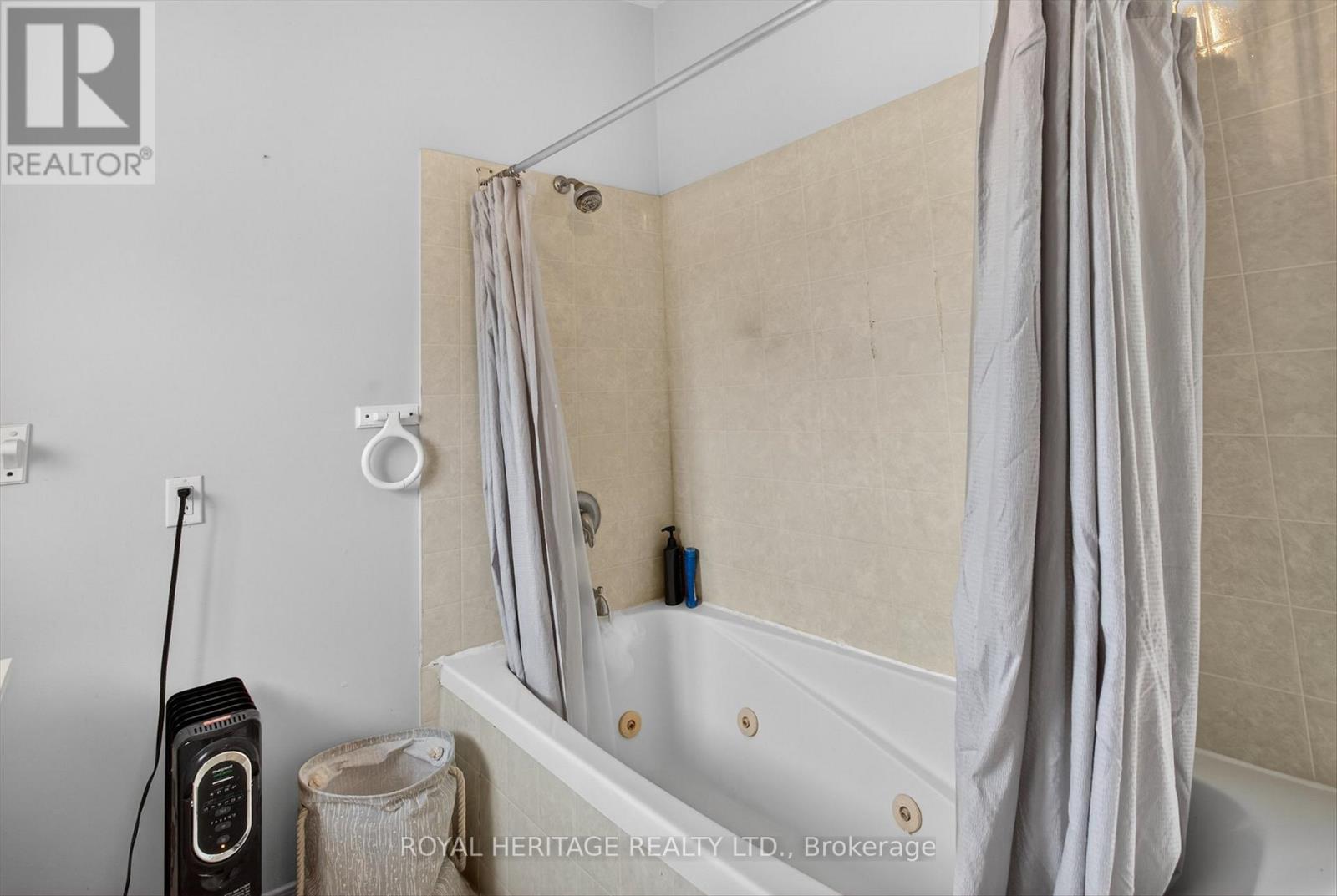 71 Albert Street S, Kawartha Lakes (Lindsay), Ontario  K9V 3H3 - Photo 38 - X12922364