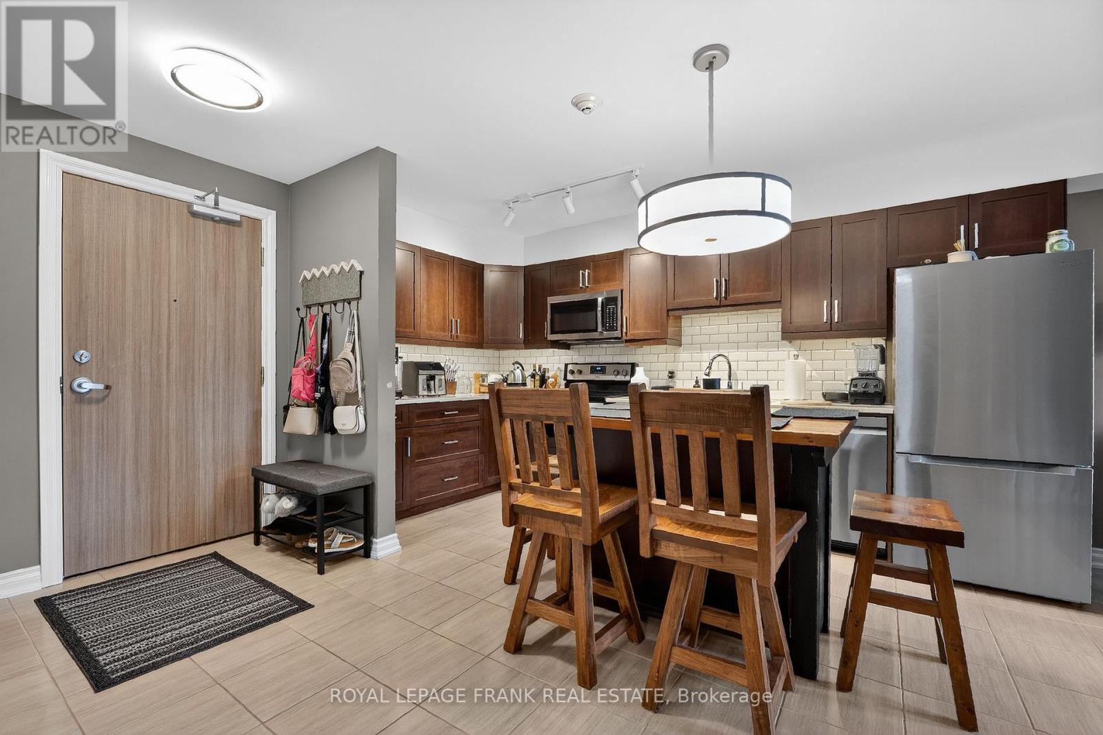 103 - 25 King Street, Kawartha Lakes (Lindsay), Ontario  K9V 1C7 - Photo 6 - X12922396