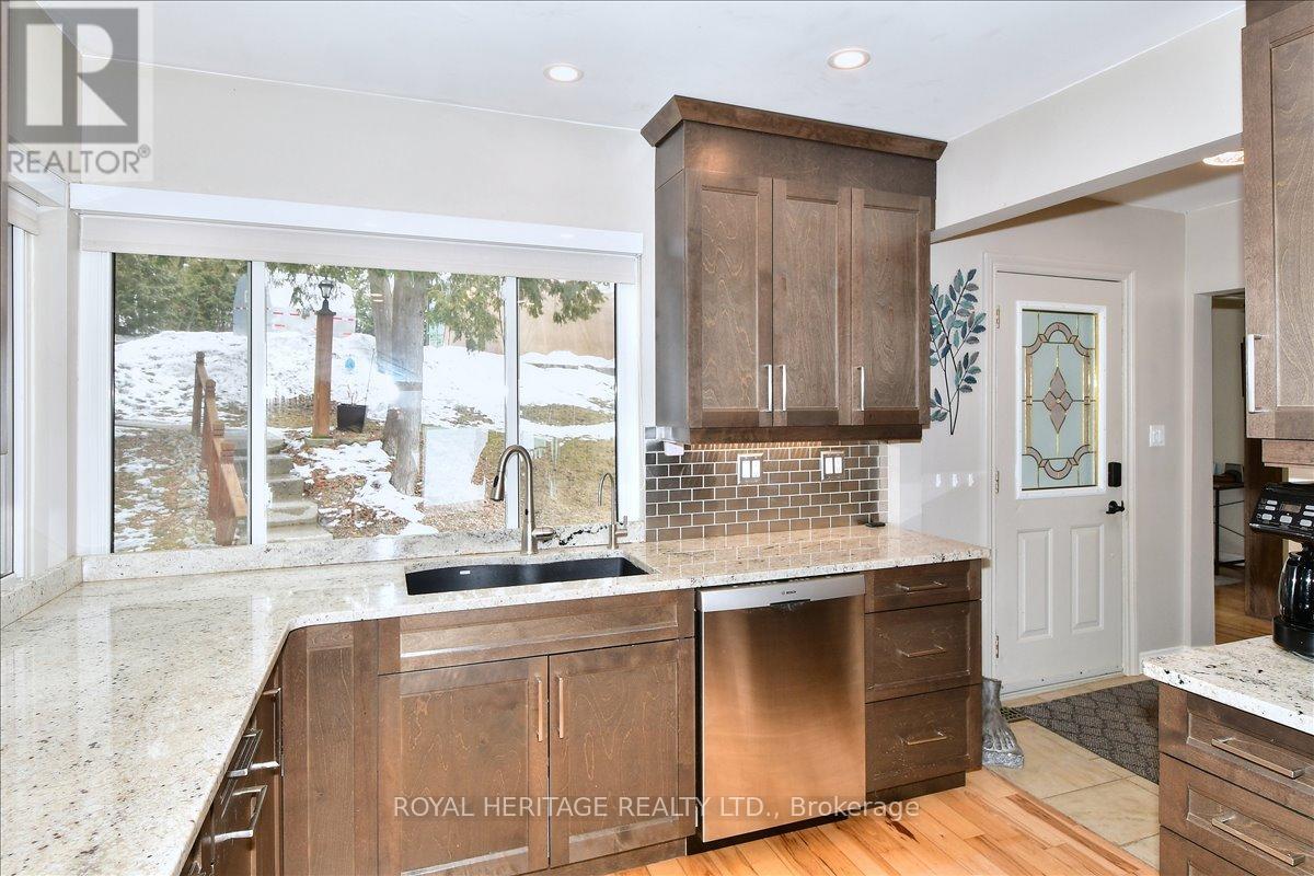 298 Fife Avenue, Selwyn, Ontario  K9J 6X3 - Photo 14 - X12922422