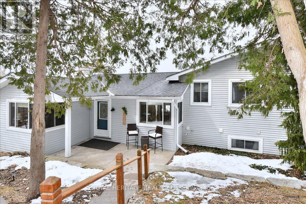 298 Fife Avenue, Selwyn, Ontario  K9J 6X3 - Photo 2 - X12922422