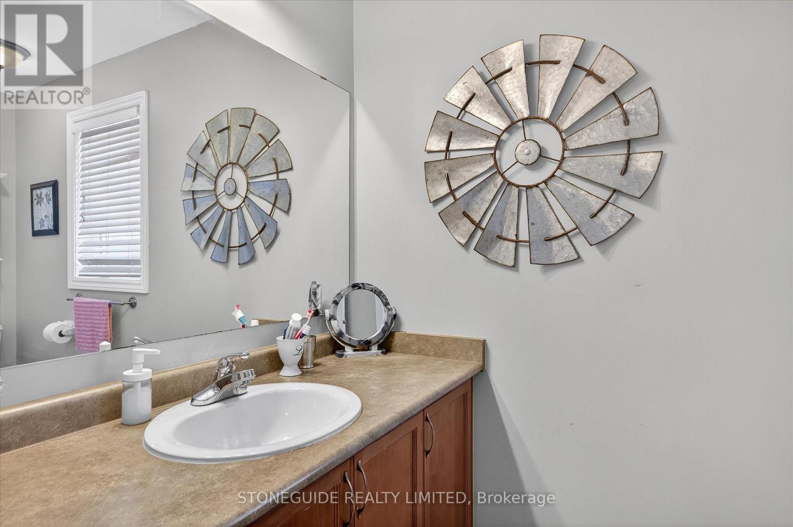 1726 Ravenwood Drive, Peterborough (Monaghan Ward 2), Ontario  K9K 2P6 - Photo 35 - X12922898