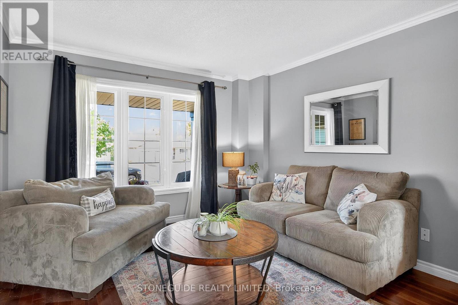 1726 Ravenwood Drive, Peterborough (Monaghan Ward 2), Ontario  K9K 2P6 - Photo 4 - X12922898