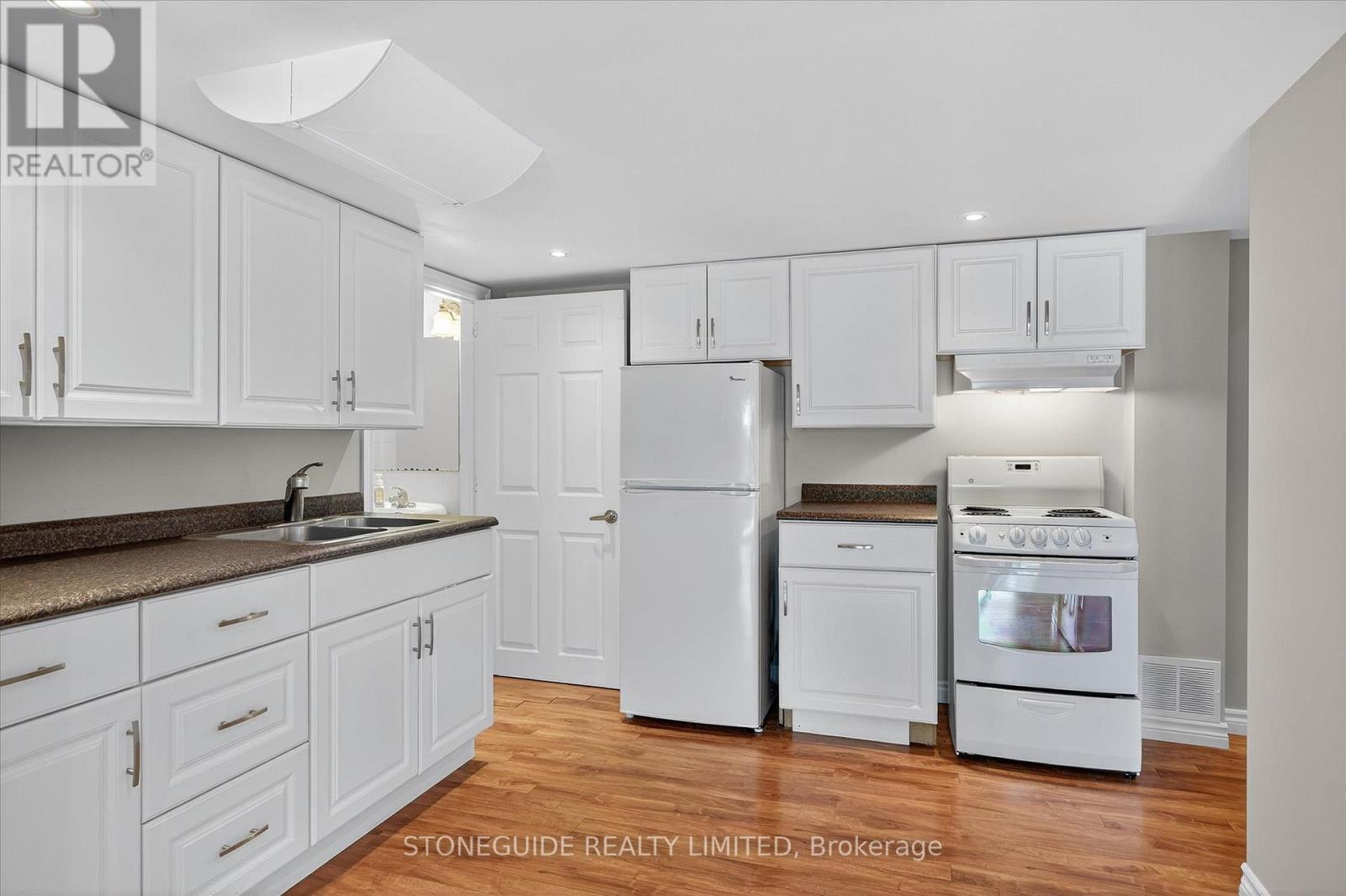 1726 Ravenwood Drive, Peterborough (Monaghan Ward 2), Ontario  K9K 2P6 - Photo 40 - X12922898