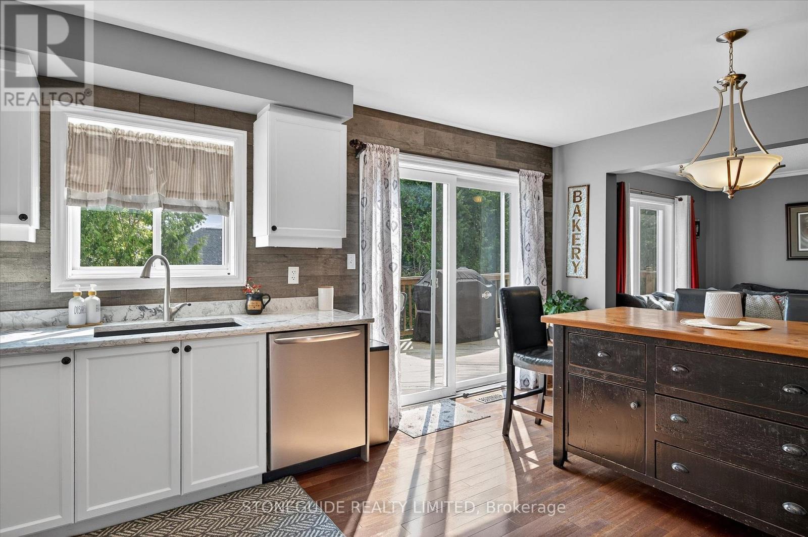 1726 Ravenwood Drive, Peterborough (Monaghan Ward 2), Ontario  K9K 2P6 - Photo 8 - X12922898