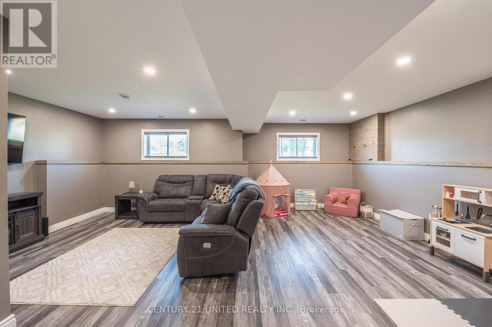 102 King Street W, Kawartha Lakes (Emily), Ontario  K0L 2W0 - Photo 14 - X12923356