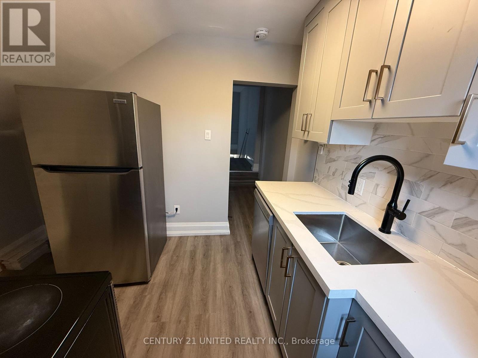 A - 468 Bolivar Street, Peterborough (Town Ward 3), Ontario  K9J 4R4 - Photo 2 - X12923406