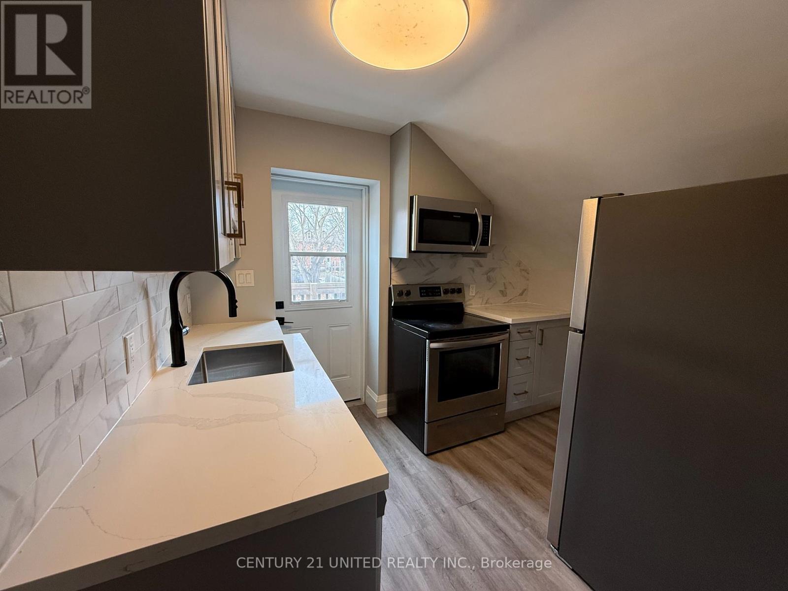 A - 468 Bolivar Street, Peterborough (Town Ward 3), Ontario  K9J 4R4 - Photo 3 - X12923406