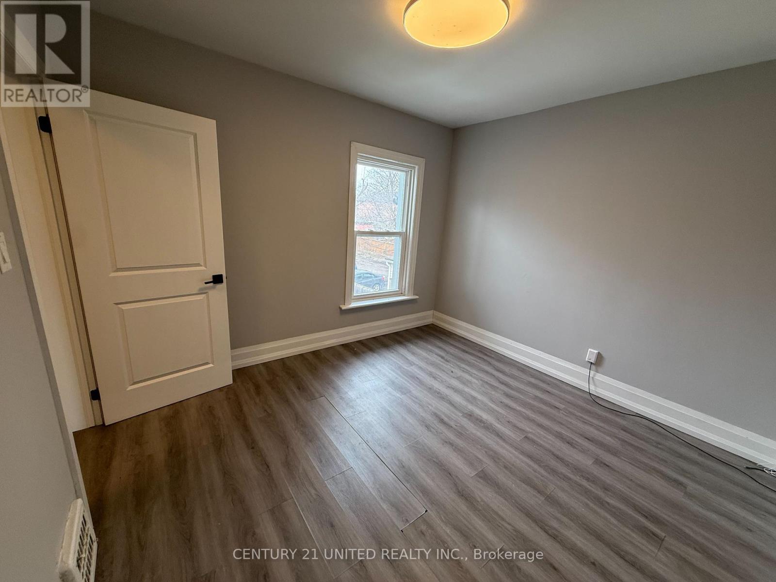 A - 468 Bolivar Street, Peterborough (Town Ward 3), Ontario  K9J 4R4 - Photo 6 - X12923406