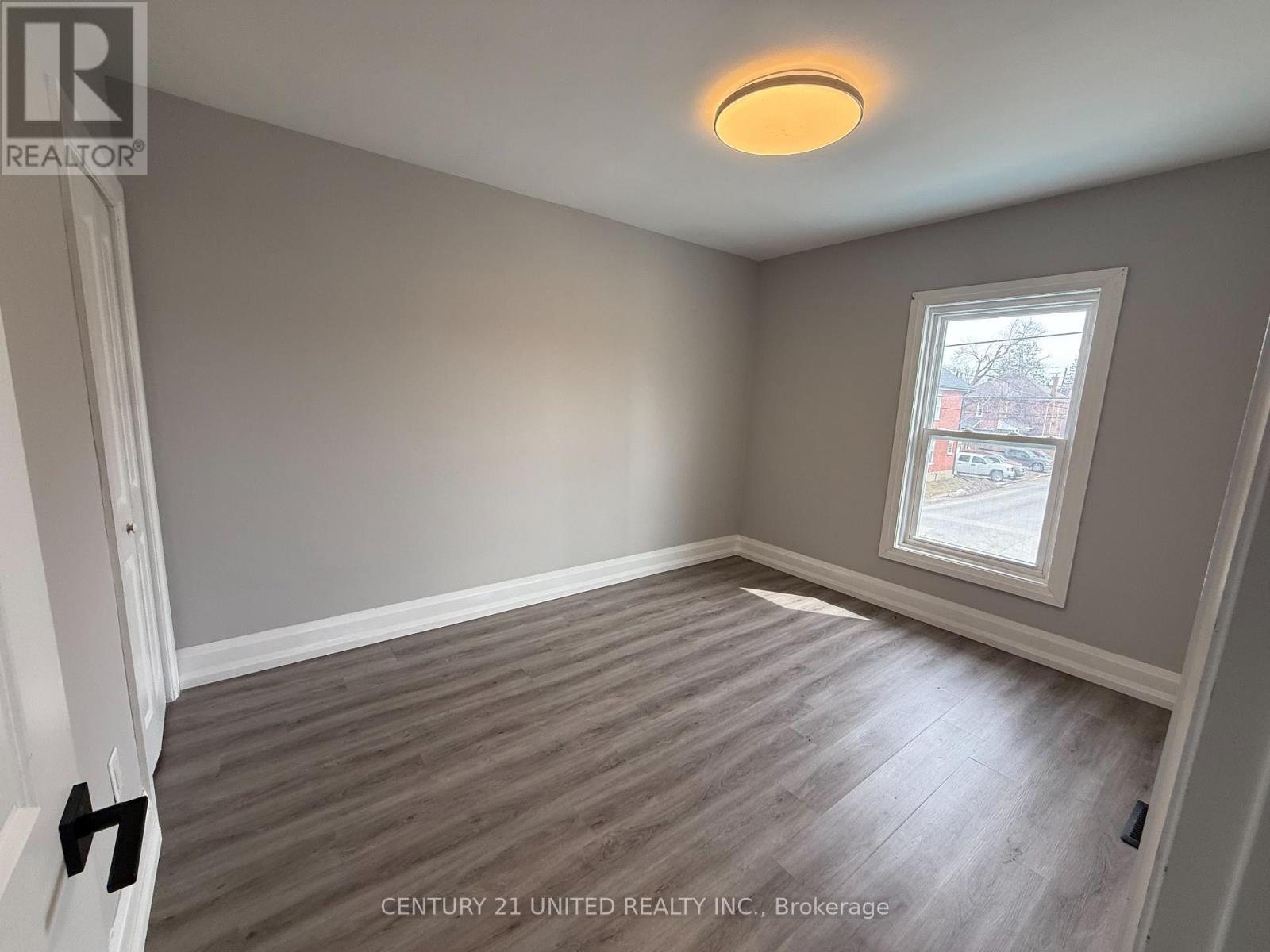 A - 468 Bolivar Street, Peterborough (Town Ward 3), Ontario  K9J 4R4 - Photo 7 - X12923406