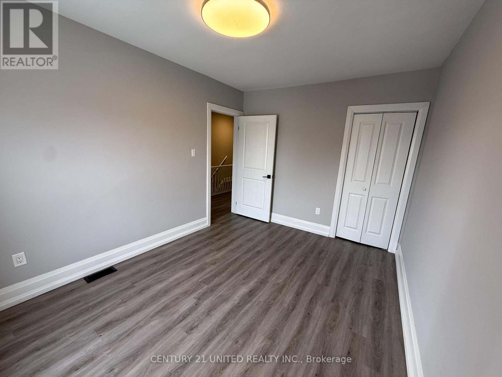 A - 468 Bolivar Street, Peterborough (Town Ward 3), Ontario  K9J 4R4 - Photo 8 - X12923406