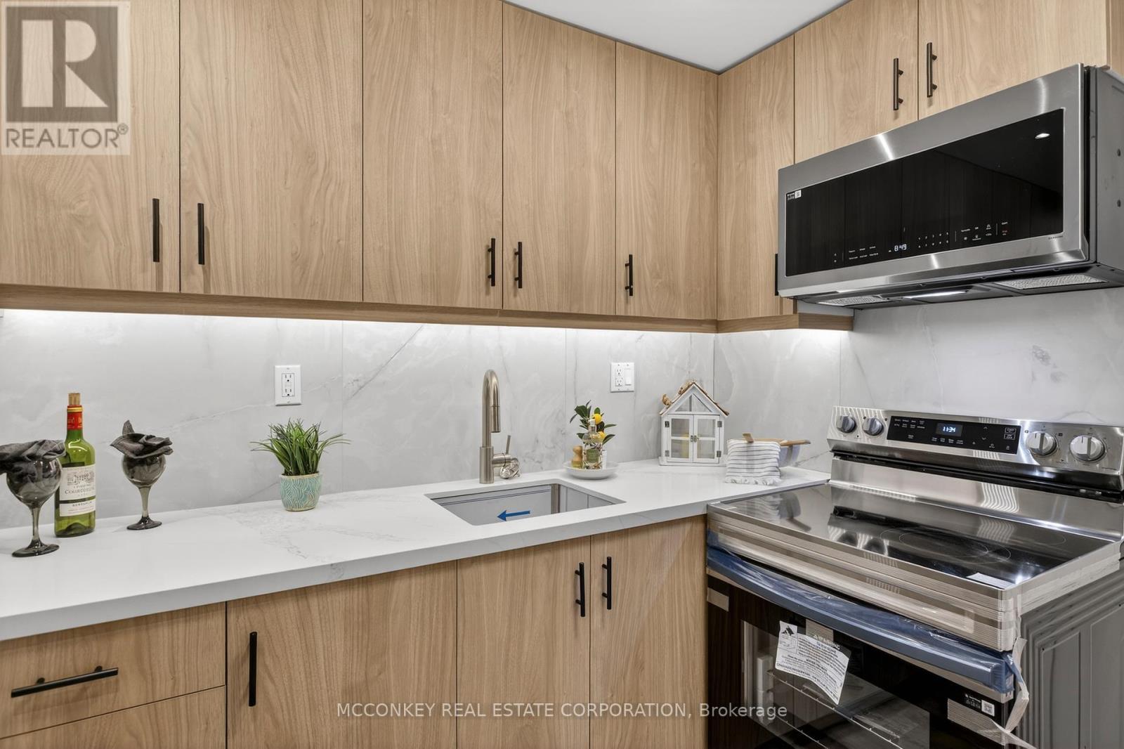 639 Rubidge Street, Peterborough (Town Ward 3), Ontario  K9H 4E9 - Photo 10 - X12923412