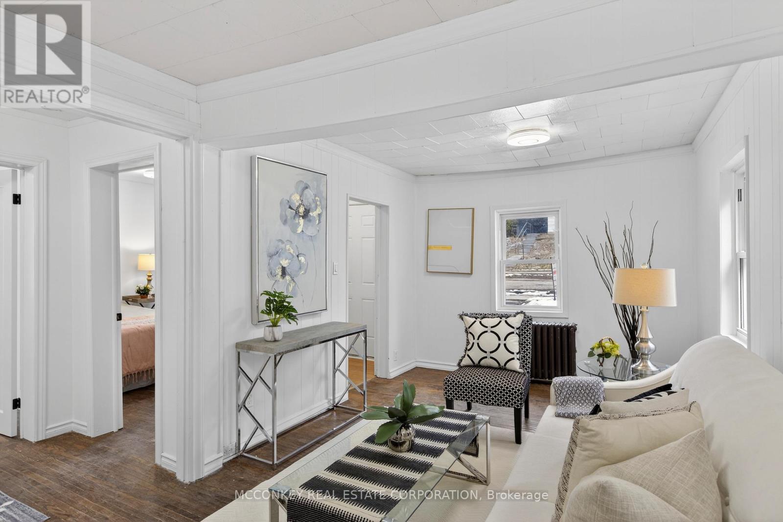 639 Rubidge Street, Peterborough (Town Ward 3), Ontario  K9H 4E9 - Photo 6 - X12923412