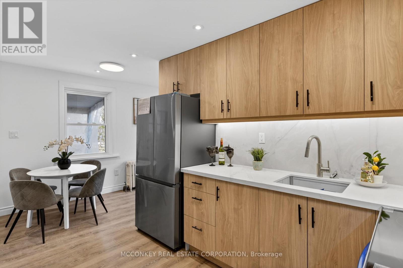 639 Rubidge Street, Peterborough (Town Ward 3), Ontario  K9H 4E9 - Photo 7 - X12923412