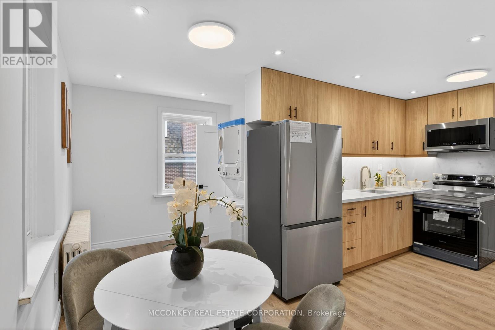 639 Rubidge Street, Peterborough (Town Ward 3), Ontario  K9H 4E9 - Photo 9 - X12923412